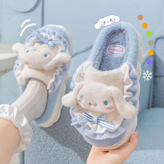 Cotton slippers: Women can wear cute soft soled cotton shoes outside with warm and thick insulation indoors in winter