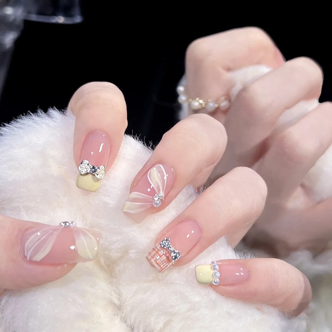 24pcs Wearable Pink Press On Fake Nails Tips With Glue false nails design Butterfly Lovely Girl false nails With Wearing Tools
