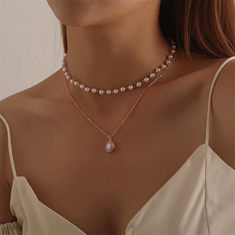 Black Butterfly Pendant Necklace Bead Opal Chain Shiny Women Trendy Temperament Jewelry Choker Necklace Wedding Jewelry