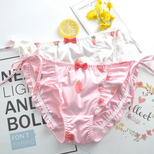 Japanese Style Strawberry Print Lacing Seamless Women Panties Milk Silk Low Waist Cute Lovely Female Ruffle Underwear
