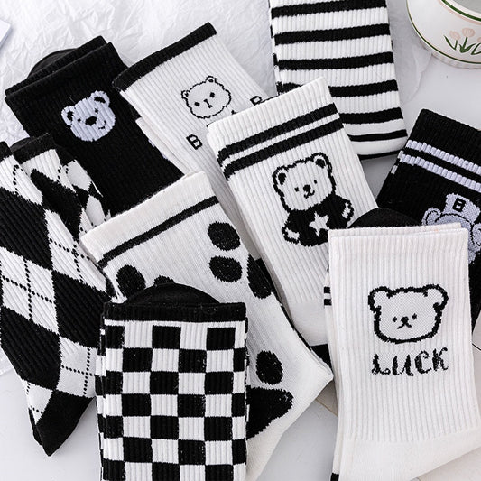Retro Cute Japanese Black and White Bear Chessboard Stripe Mid-tube Socks for Women Men Sportsnet Simple Fashionable Socks