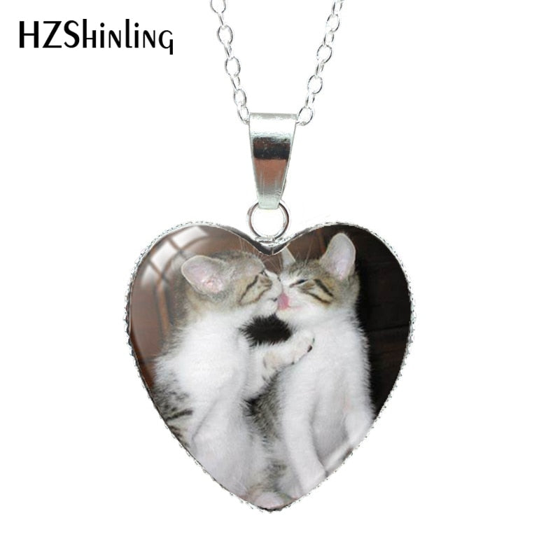 Cartoon Cats Patten Heart Shaped Glass Dome Necklace Fashion Cute Animal Handmade Crafts Jewelry